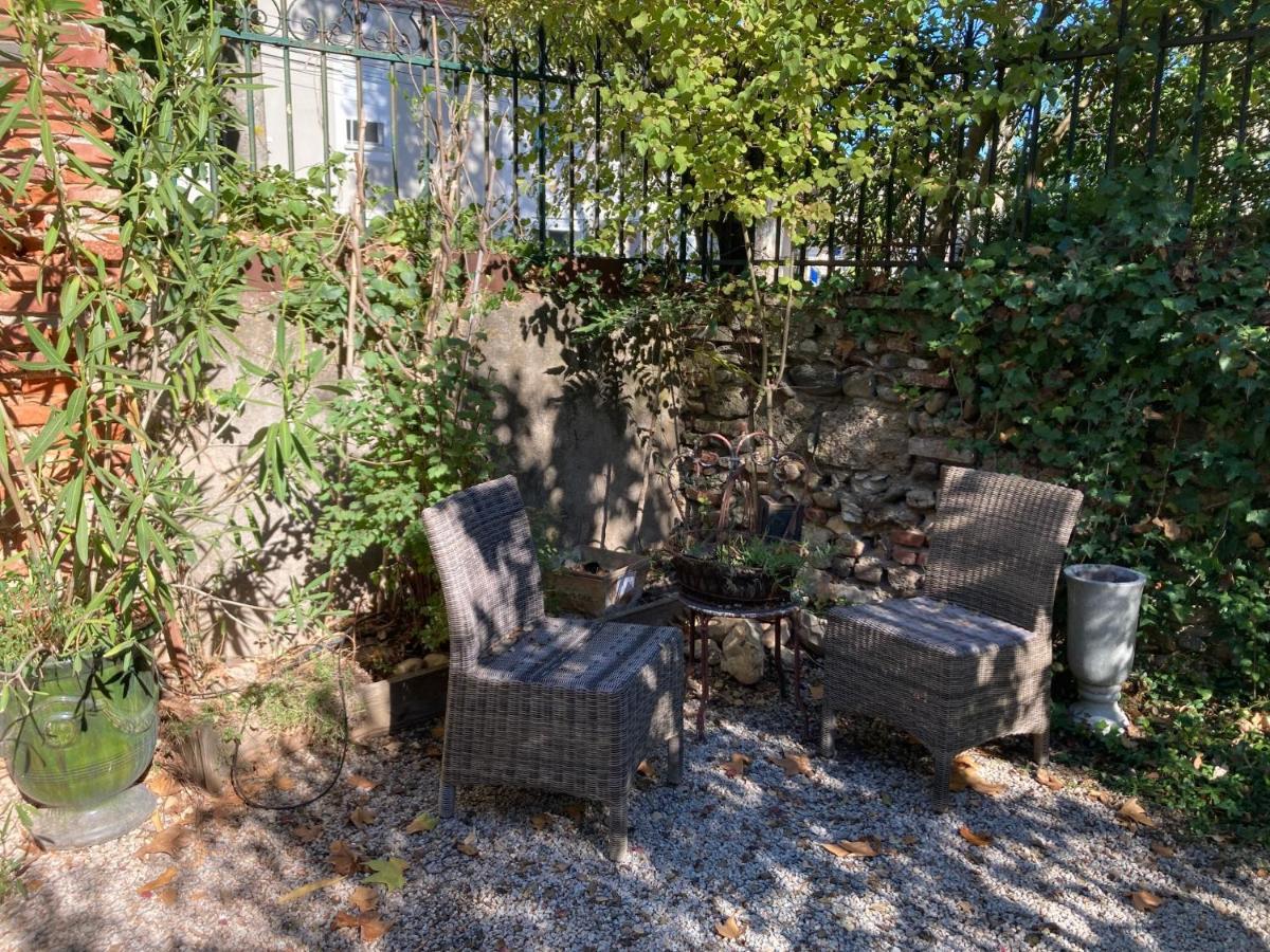 16 Bis-Gite-Hotel-Studio Marssac-sur-Tarn Exterior photo